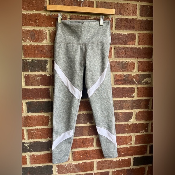 Aerie Chill Play Move 7/8 High Waist Leggings Size Small - Picture 2 of 9